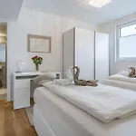 Luxury Silvia By We Rent Διαμέρισμα